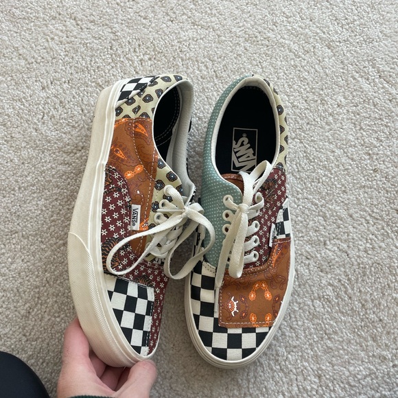 WOMENS VANS - Picture 4 of 5